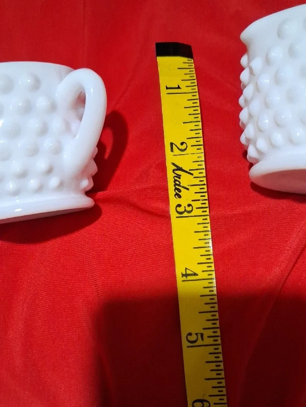 N/A white hobnail